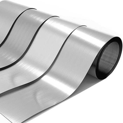 A tira de aço inoxidável lustrada da bobina perfurou SS304 316 430 revestimento da categoria 2B laminado a alta temperatura
