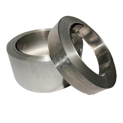 A tira de aço inoxidável lustrada da bobina perfurou SS304 316 430 revestimento da categoria 2B laminado a alta temperatura